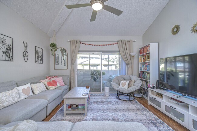 Building Photo - 2926 Lichen Ln