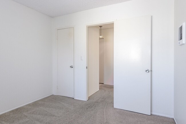 Building Photo - Serenity Abounds in University City!