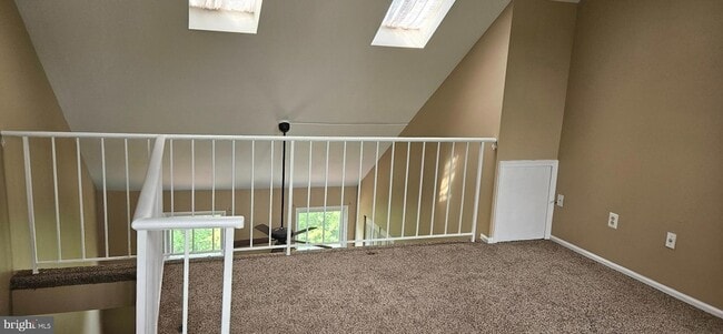 Building Photo - 6870 Ducketts Ln