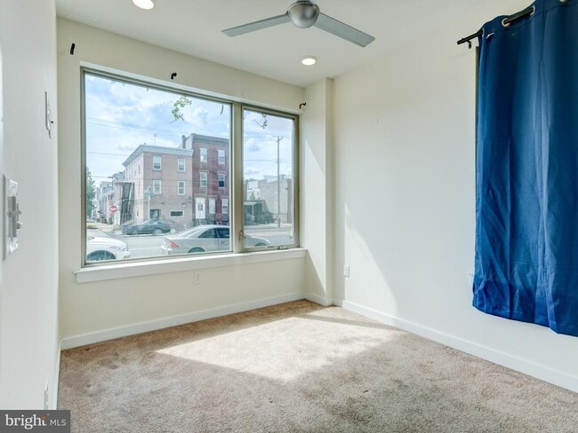 Building Photo - 2123 E Lehigh Ave