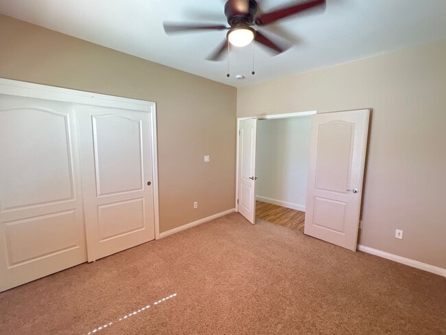 Building Photo - Northwest Bakersfield