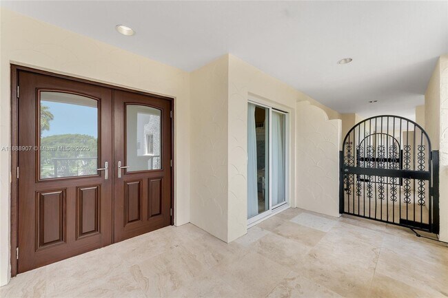 Building Photo - 2331 Fisher Island Dr