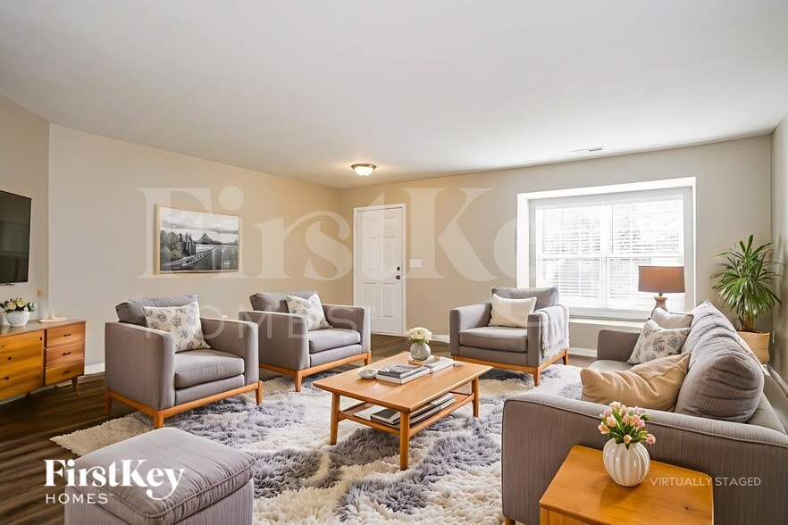 Building Photo - 204 Hillview Dr