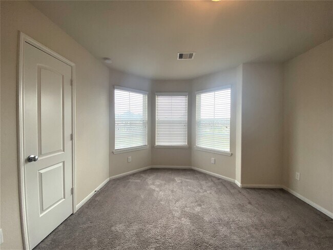 Building Photo - 14296 Empanada Dr