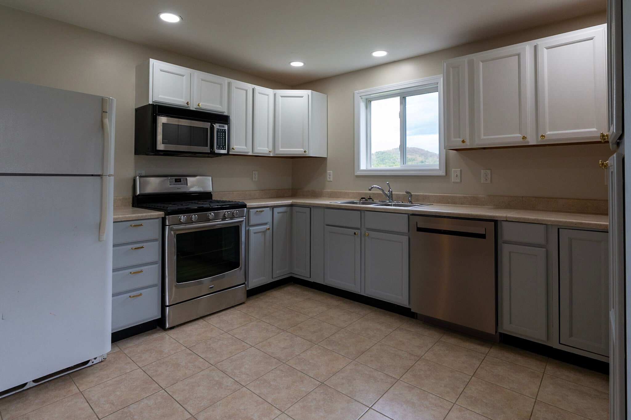 Building Photo - 101 Rocky Dunn Rd