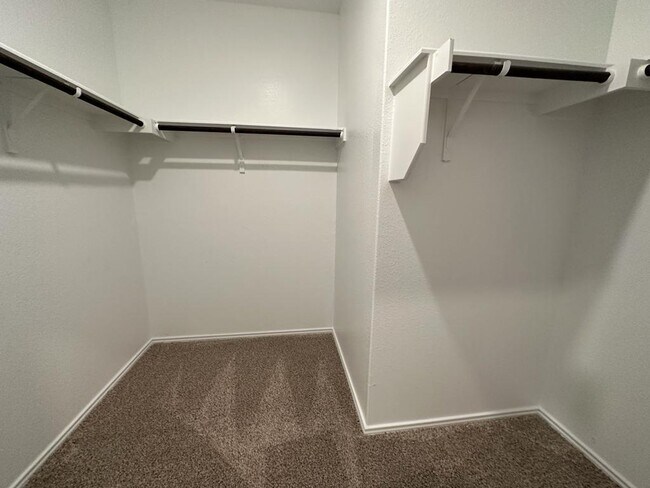 Building Photo - 358 Mica Trl