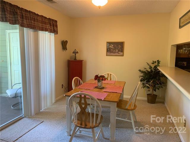 Building Photo - 19909 Henderson Rd