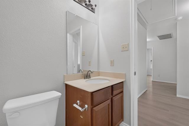 Building Photo - 2123 Meadow View Dr