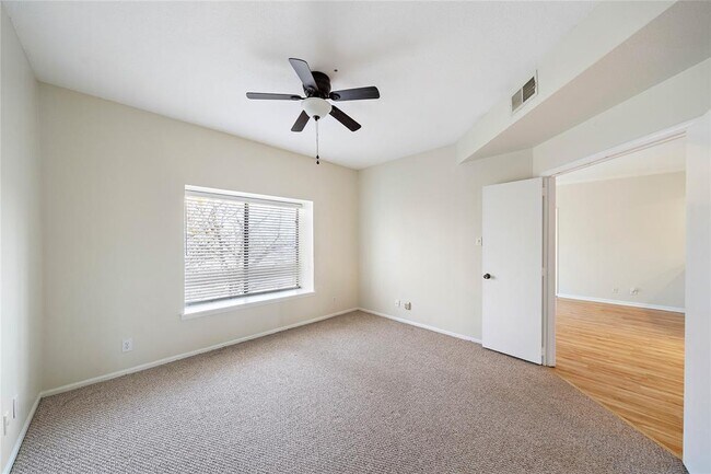 Building Photo - 2207 S Braeswood Blvd