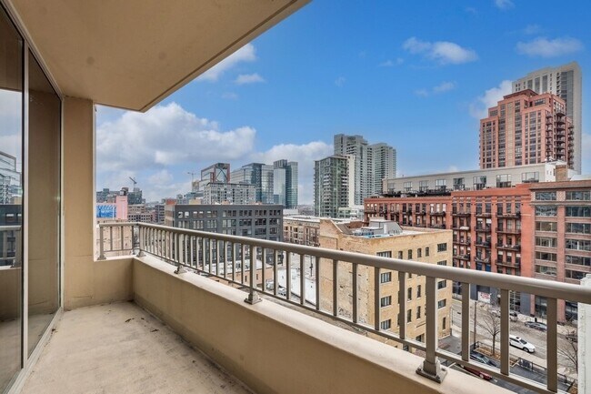 Building Photo - 200 N Jefferson St