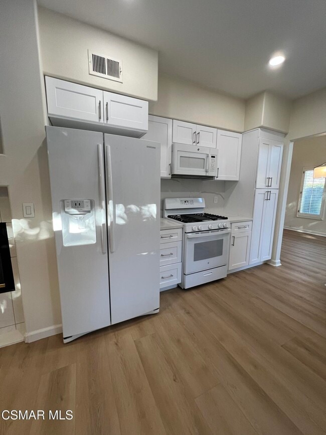 Building Photo - 4783 Rhapsody Dr