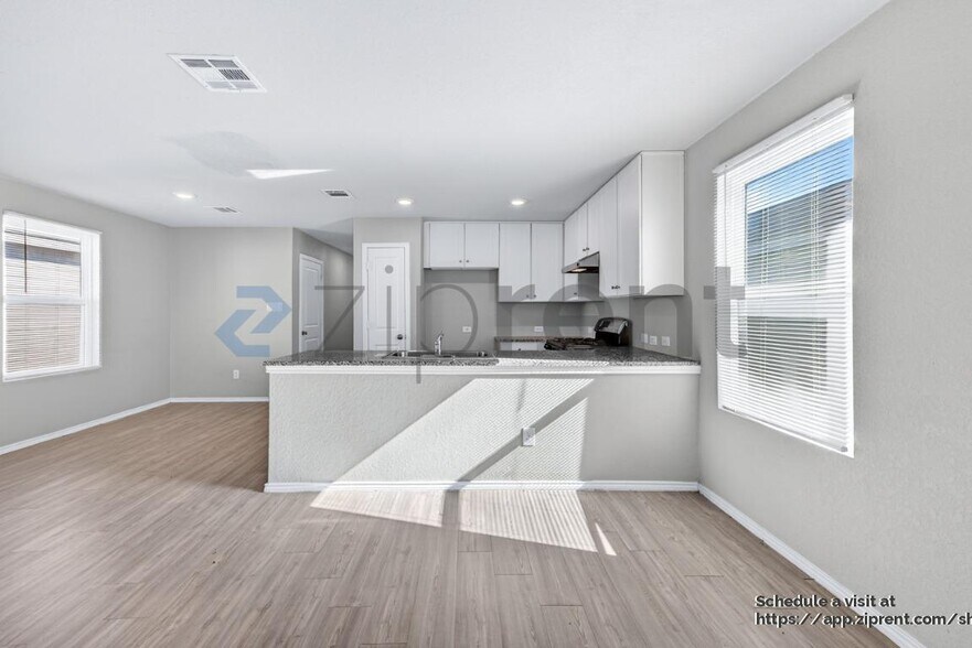 Building Photo - 8110 Serro Medina