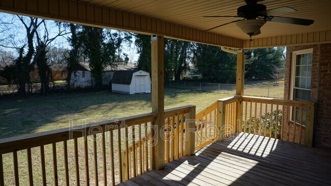 Building Photo - 867 Westgate Dr