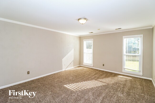 Building Photo - 8861 Fairway Gardens Dr