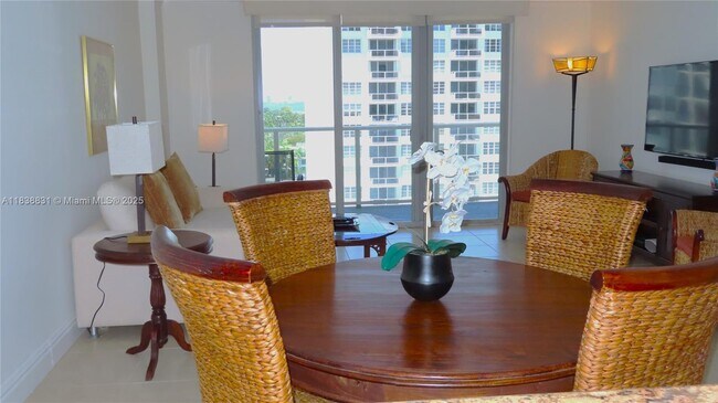 Building Photo - 5701 Collins Ave
