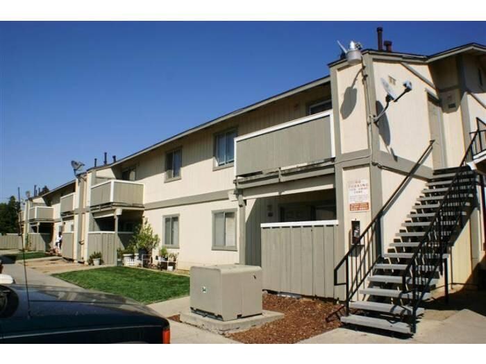 Primary Photo - 1101 Park St