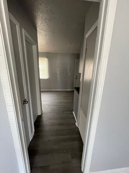 Building Photo - 1006 Killoden Dr