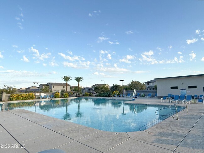 Building Photo - 3916 S 58th Ln