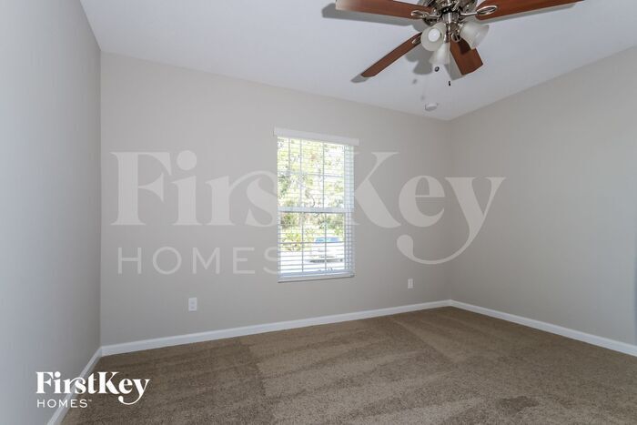 Building Photo - 2092 SW Altman Ave