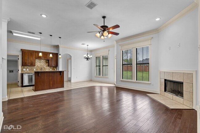 Building Photo - 6484 Soda Point Dr