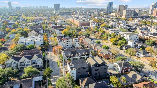 Building Photo - 1116 Peden St