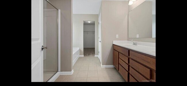 Building Photo - 2041 Fuschia Ct