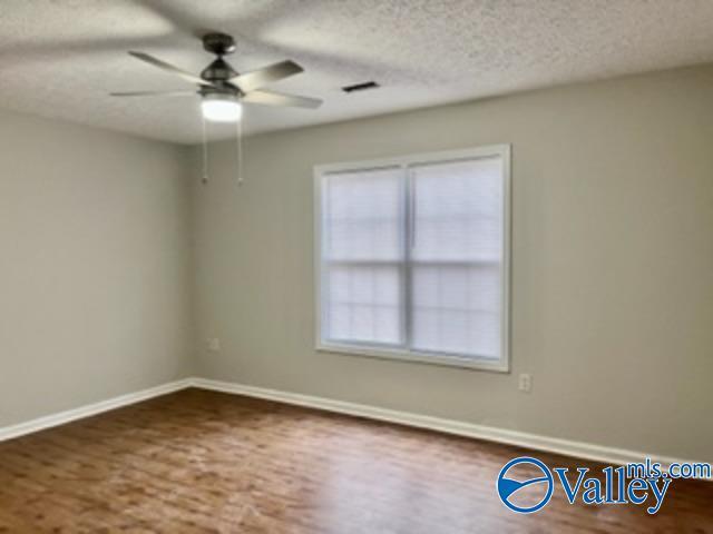 Building Photo - 505 Honeysuckle Ln