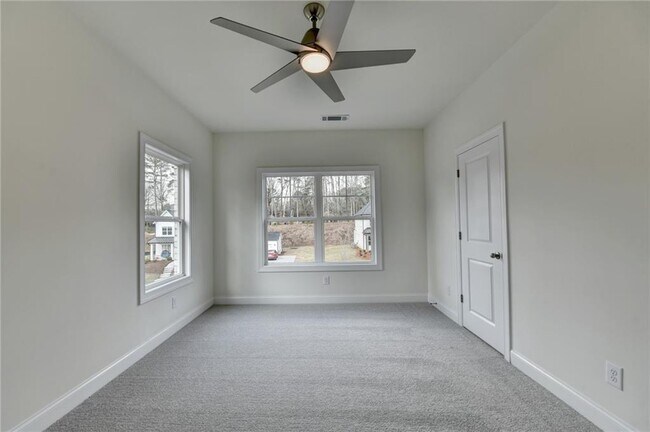 Building Photo - 2471 Stewart Rd