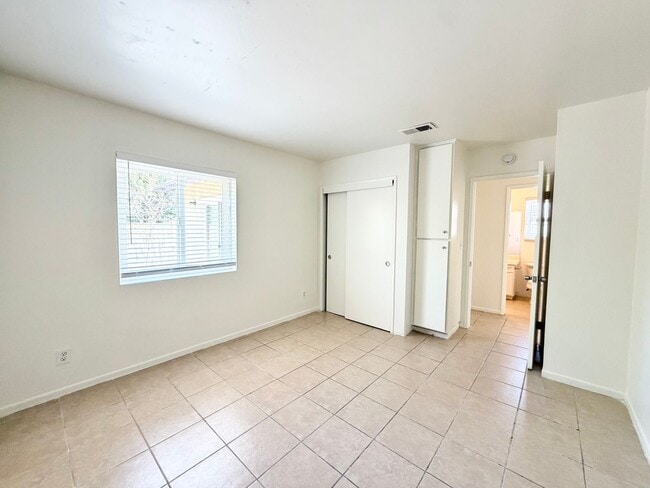 Building Photo - 32425 Rancho Vista Dr