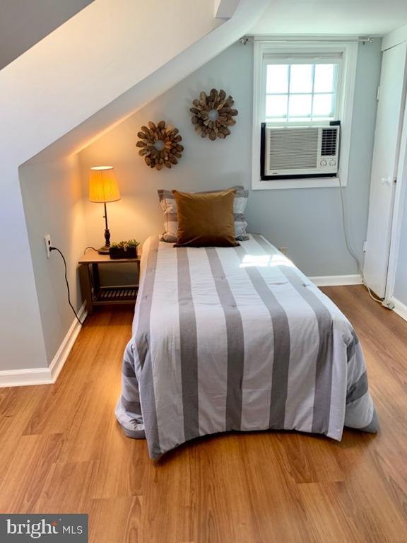 Building Photo - 2104 S Nelson St