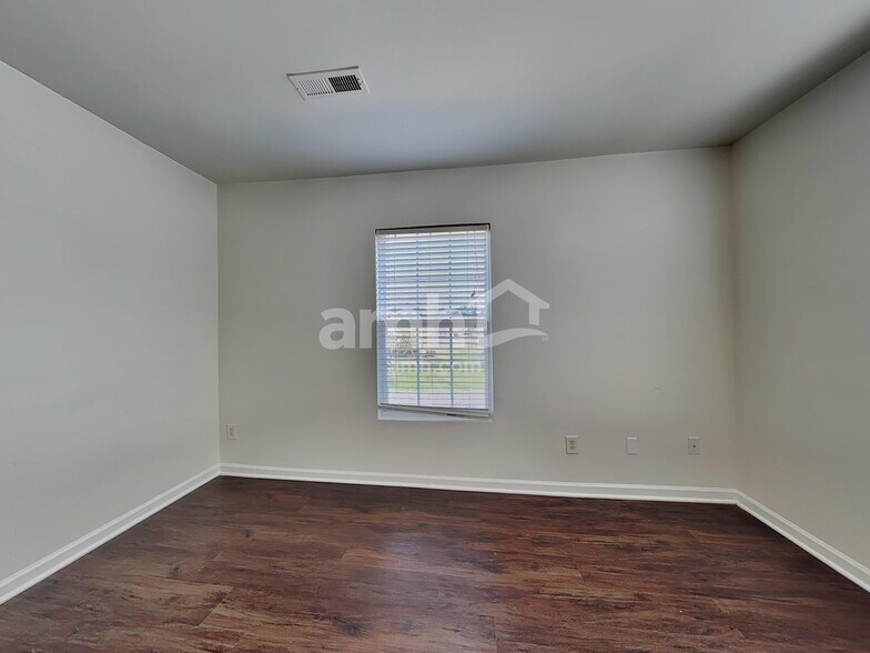 Building Photo - 6001 Ricker Rd