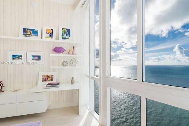 Building Photo - 16001 Collins Ave