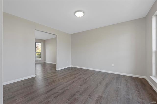 Building Photo - 655 Foxtail Dr