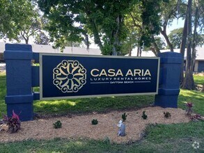 Building Photo - 2 Bedroom 2 Bath Apartment Home *** Limite...