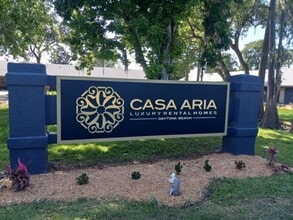 Building Photo - COMINIG SOON !!! 2 Bedroom 2 Bath Apartmen...