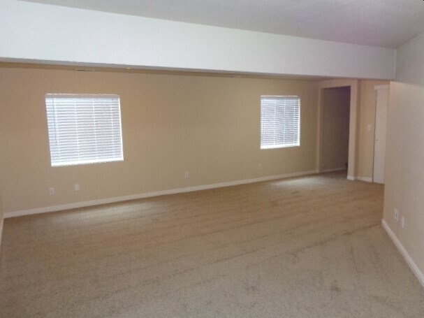 Building Photo - 5551 Geneva Way