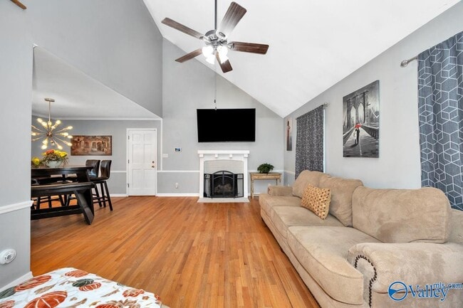 Building Photo - 404 Cloverleaf Dr