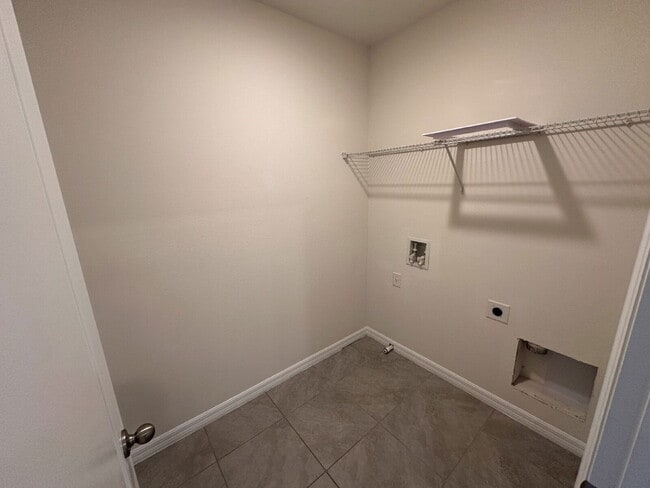 Building Photo - 4186 Looking Glass Pl