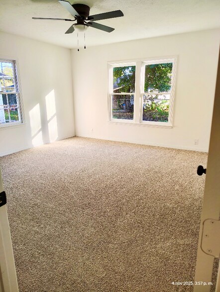 Building Photo - 130 E Witcher Ln