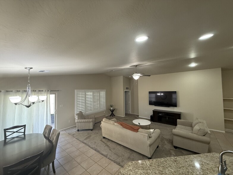 Building Photo - 3680 W 37th St