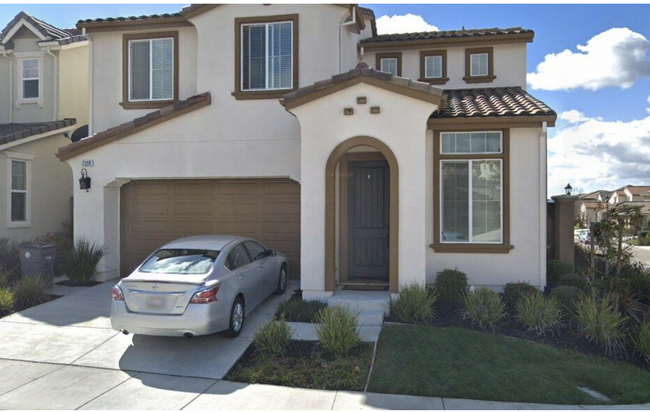Primary Photo - 2390 Haggerty Dr