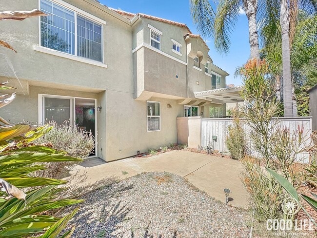Building Photo - Available Now - Gated San Marcos 2BR/2.5BA...