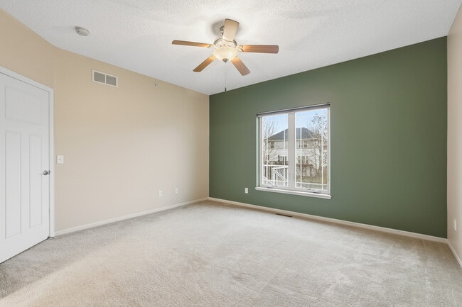 Building Photo - 6368 Manchester Ave NE