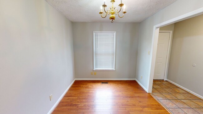 Building Photo - 40 Overlook Rd
