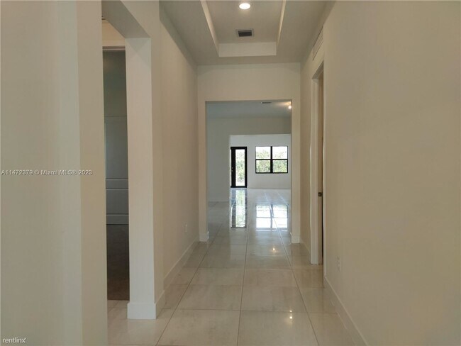 Building Photo - 4 br, 3 bath House - 17507 SW 41st St