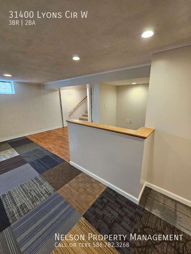 Building Photo - 31400 Lyons Cir W