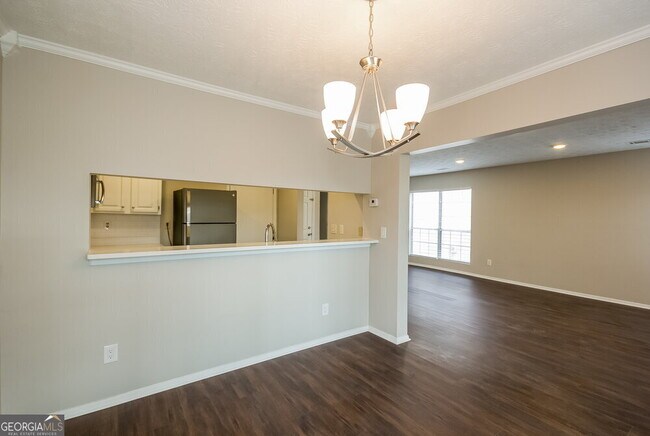 Building Photo - 871 Hampton Hill Ct