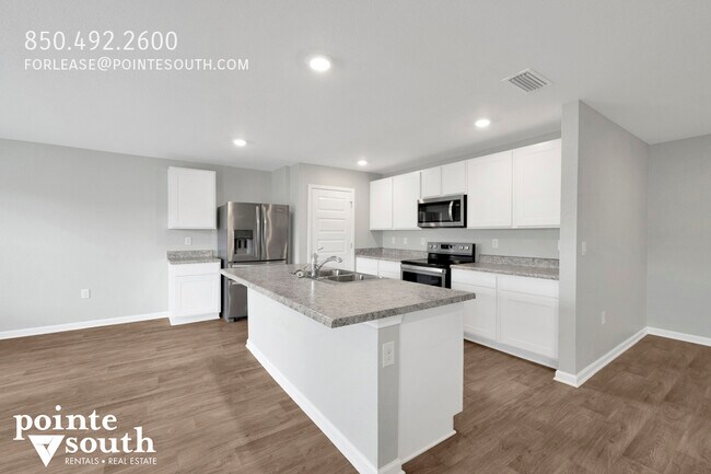 Building Photo - 7063 Abigail St