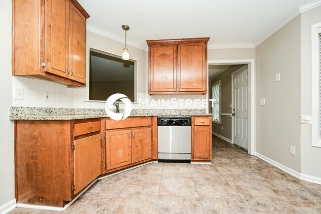 Building Photo - 4 Bedroom Pet-Friendly Home in Jonesboro, ...