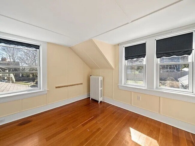 Building Photo - 14 Morse Ct